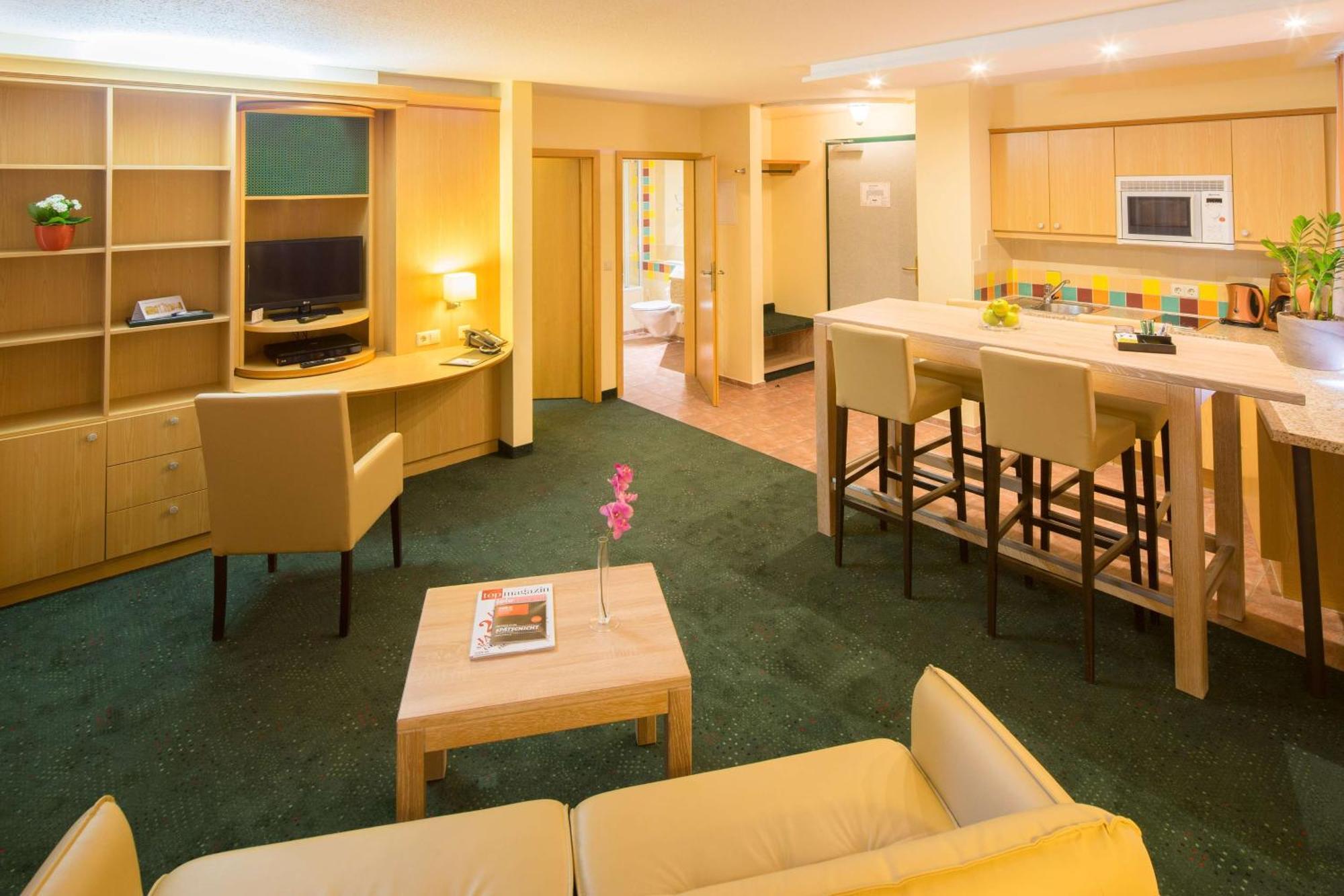 Deluxe Suite